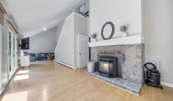 202 Shepard Home Rd, Chester, NH 03036
