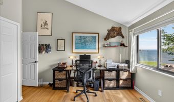 23 Harbour Vlg A, Branford, CT 06405