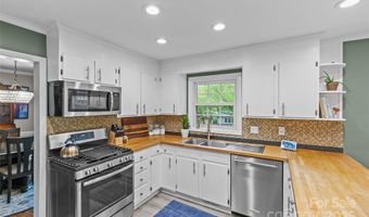 2418 Ainsdale Rd, Charlotte, NC 28226