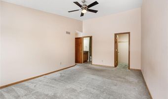 400 Oakland Pl NE 9, Austin, MN 55912