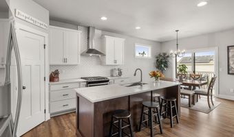 604 Meadow Rd, Adel, IA 50003