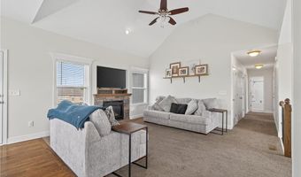 6994 141st St, Basehor, KS 66007