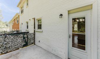 2725 S WALTER REED Dr B, Arlington, VA 22206