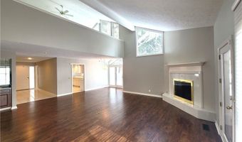 325 Inwood Trl, Aurora, OH 44202