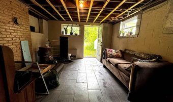 118 Foster Dr, Bennington, VT 05201