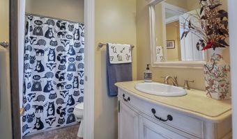 197 St. Andrews Dr, Barboursville, WV 25504