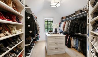 2975 Woodvale Ct, Alpharetta, GA 30022