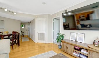 2220 N FAIRFAX Dr 308, Arlington, VA 22201