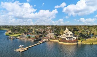 724 WINTERSIDE Dr, Apollo Beach, FL 33572