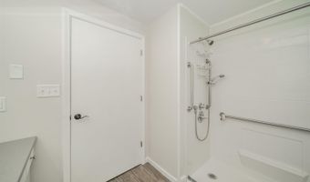 5576 N Heritage Ln, Alexandria, IN 46001