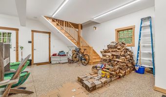 37 Parkhill Point Rd, Belgrade, ME 04917