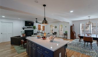 196 Avalon Dr, Athens, GA 30606