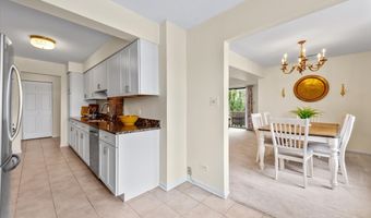 3350 N Carriageway Dr 411, Arlington Heights, IL 60004