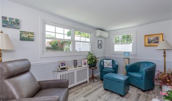 24 Columbus Blvd, Cranston, RI 02910