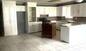 1218 Clover St, Abbeville, LA 70510