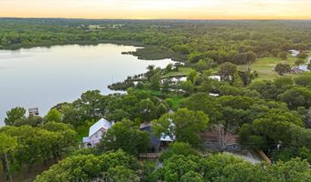 1616 Woodview Dr, Alvarado, TX 76009