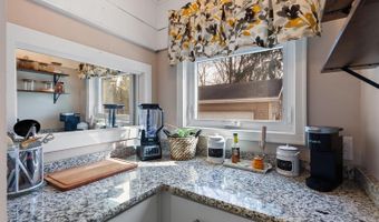 925 Lincoln Ave, Adrian, MI 49221