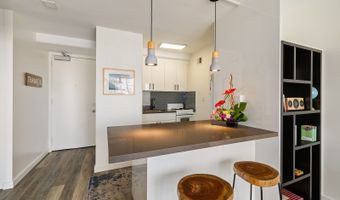 445 Kaiolu St 812, Honolulu, HI 96815