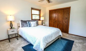 903 Willow Dr, Aberdeen, SD 57401