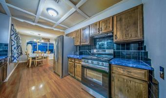113 S Country Club Rd, Arkansas City, KS 67005