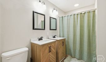 205 Pamela Dr, Allenhurst, GA 31301