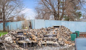 317 7th St, Benton City, WA 99320