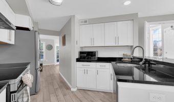 21178 WILDFLOWER Sq, Ashburn, VA 20147