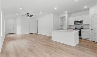 8057 Chesapeake Trl, Bauxite, AR 72011