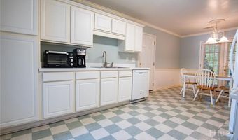 165 Spring Lake Dr, Athens, GA 30605