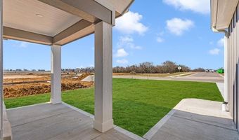 318 Rockers Dr, Baldwin City, KS 66006