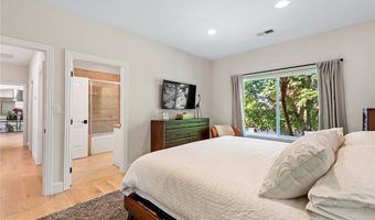 17980 Rancho St, Encino, CA 91316