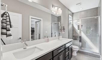 1009 Baileys Grove Dr, Adel, IA 50003