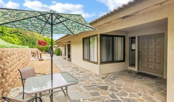 735 Del Valle Dr, Fallbrook, CA 92028