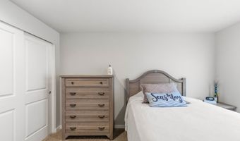 860 1ST St SE, Bandon, OR 97411