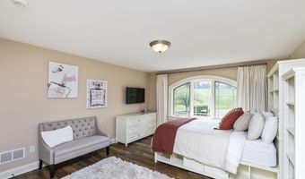 1 Stoneridge Dr, Albany, NY 12211