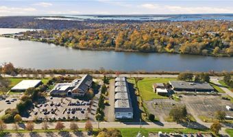 55 John Clarke Rd 3, Middletown, RI 02842