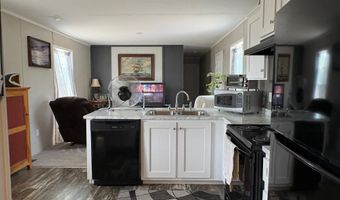 27 Daniel Dr, Belfast, ME 04915