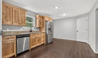 702 9th St, Barling, AR 72923