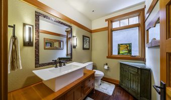 99 Granite St, Ashland, OR 97520