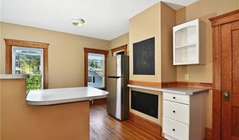 1 Arnold Ave, Newport, RI 02840