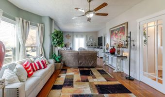 703 13th St, Auburn, NE 68305