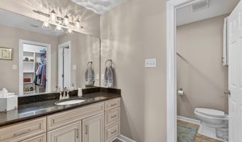 490 Court St #22, Abingdon, VA 24210