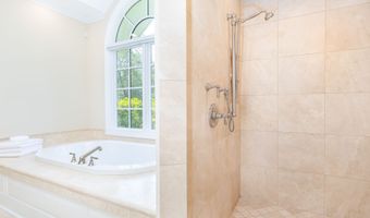 35 Foothills Dr, Avon, CT 06001