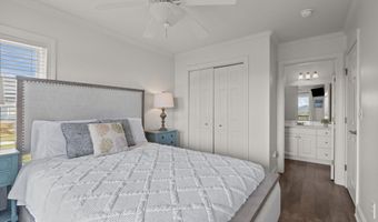 106 Willis Ave A, Atlantic Beach, NC 28512