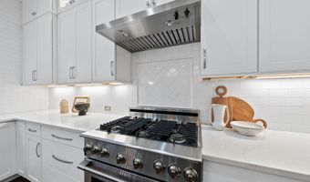 3138 Curling Creek Dr, Apex, NC 27502
