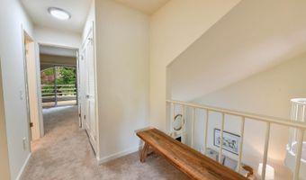 2318 Lakeview Dr, Santa Rosa, CA 95405