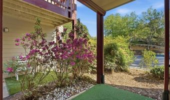 904 Wentworth Ct, Alpharetta, GA 30022