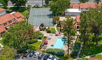 27556 Rondell St, Agoura Hills, CA 91301