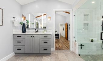 2335 Ivy Rd, Oceanside, CA 92054