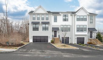 5 Brentwood Cir 5, Danbury, CT 06810